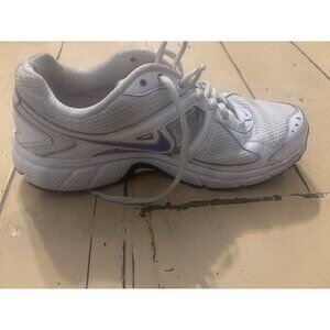 nike womens shoes running size 7 white